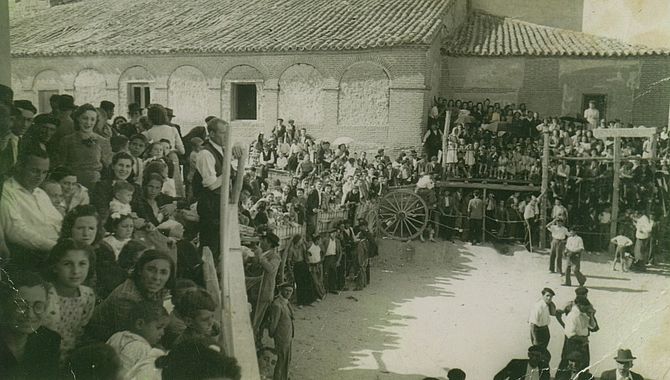 Festejo taurino en Villar de Gallimazo