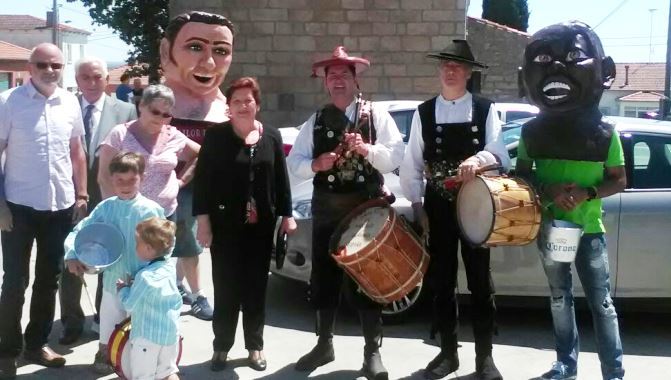 El grupo folclórico de ‘El Mariquelo’ anima las fiestas de Forfoleda y Boada