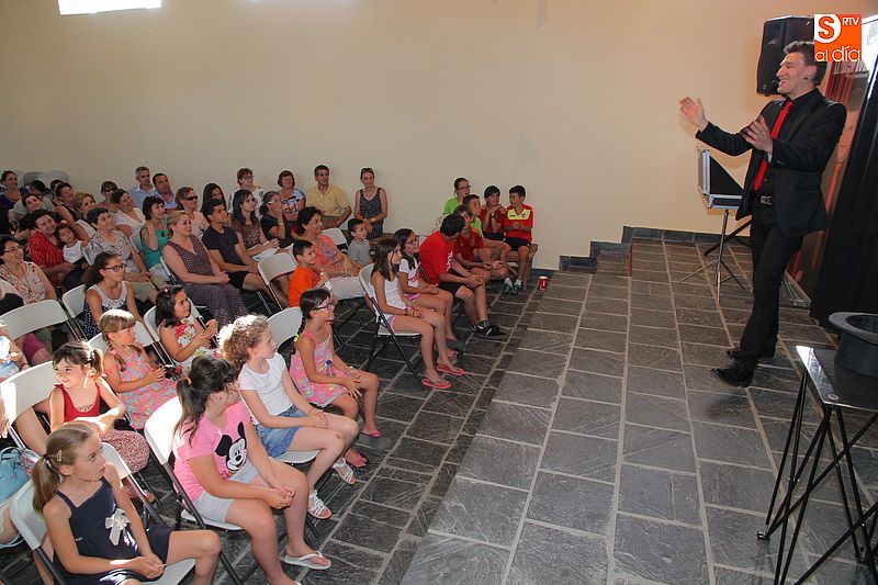 La divertida magia del Mago Toño pone final a las fiestas  