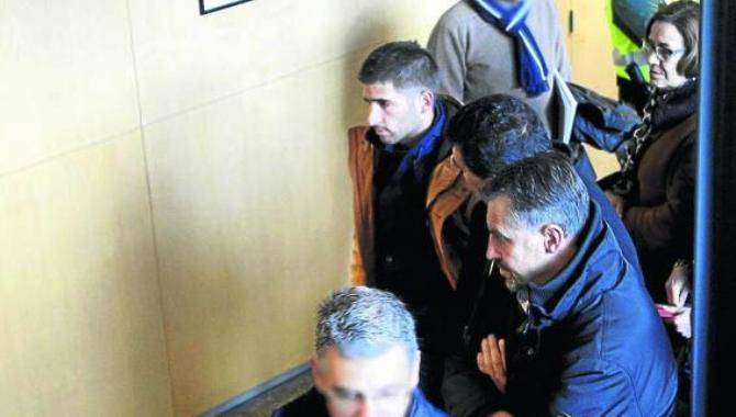 El jugador que atropelló mortalmente a dos personas podría volver al fútbol tras un año en la...