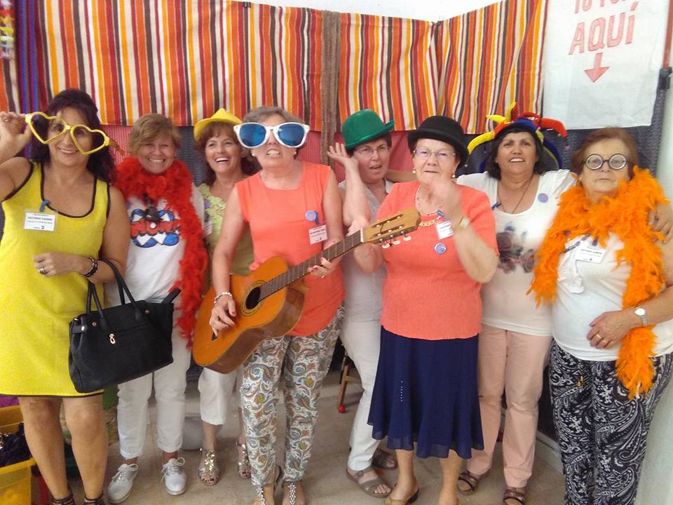 Las participantes en el encuentro tuvieron tiempo para divertirse y compartir experiencias. Foto: Nieves García.