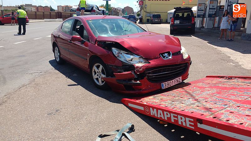 La colisión, pese a la gravedad, se saldó sin heridos.