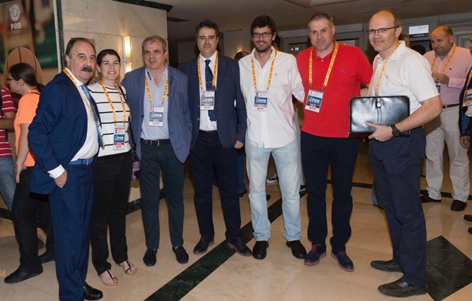 Representación salmantina en la asamblea general extraordinaria de la FEB. Foto: FEBCyL