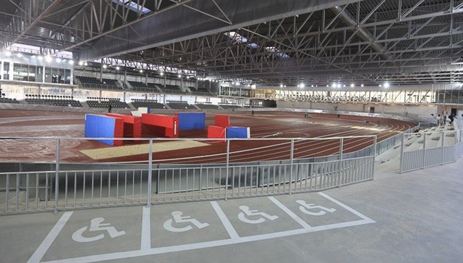 Pista cubierta de La Aldehuela