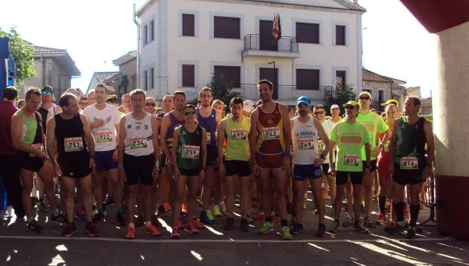 Más de 200 corredores han participado en el cross de Linares