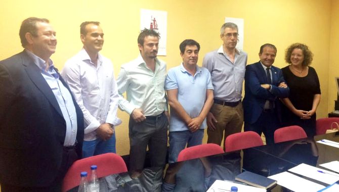 Foto de familia de la Junta Directiva de CES