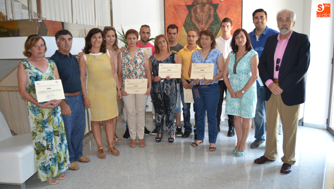 Ocho personas han formado parte del Programa Pensando en Futuro hoy clausurado en el Ayuntamiento