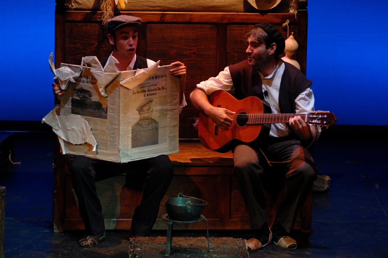 Escena de la obra En la cadeira de Viridiana Teatro