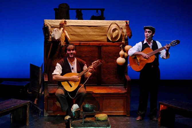 En la cadiera, de Producciones Viridiana