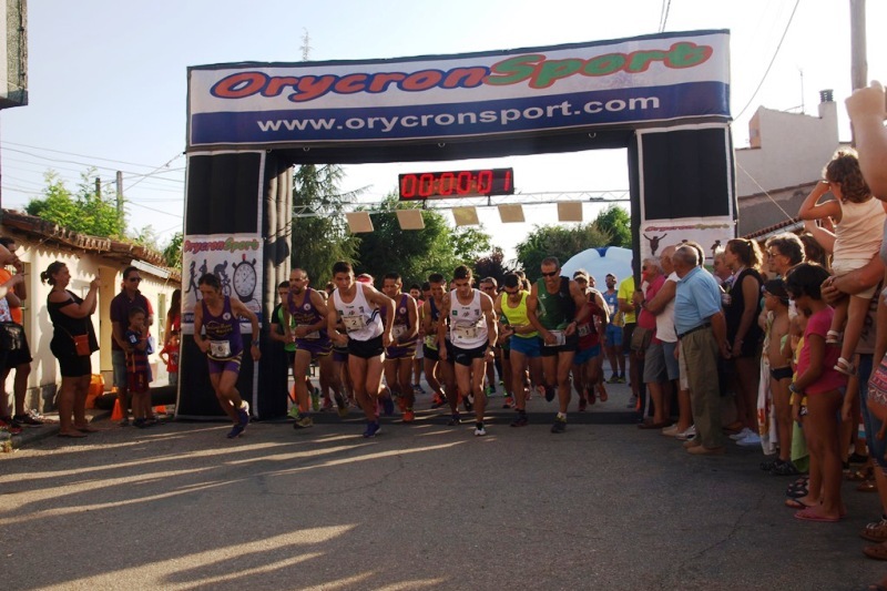Momento de la salida de la prueba de Parada de Arriba