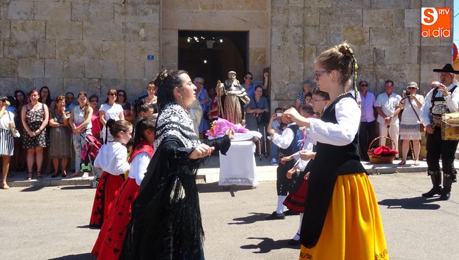 Bailes charros en honor a Santo Domingo de Guzmán.