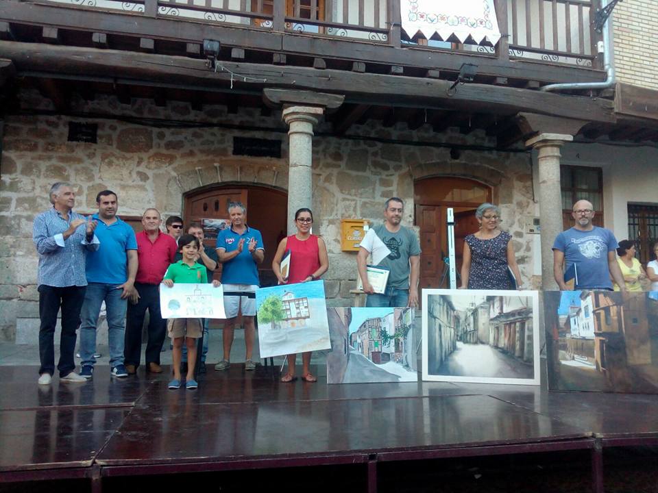 Los ganadores recibieron sus premios en la plaza Mayor.