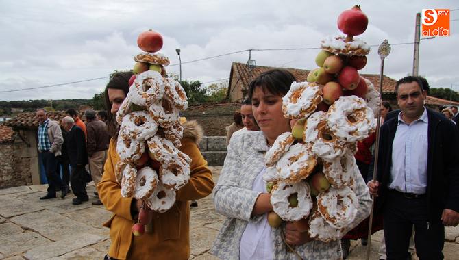 El ramo de melapios de Bogajo es una de sus costumbres más singulares / CORRAL