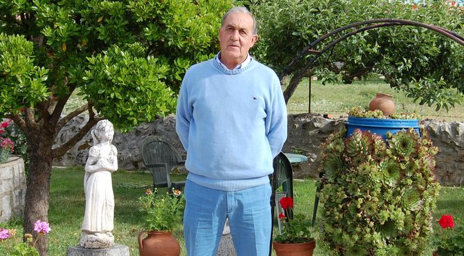 El alcalde de Linares de Riofrío, Ignacio Polo