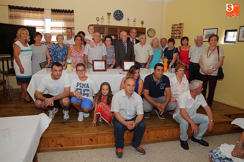 La villa rinde homenaje a sus mayores con una multitudinaria fiesta  