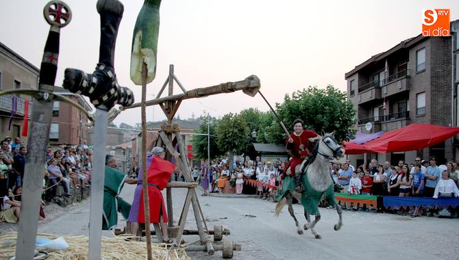Los torneos entre caballeros fue uno de los momentos más vibrantes de la representación / CORRAL