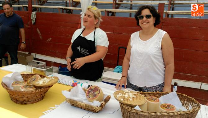 El queso Cynara de Hinojosa no faltó en la feria