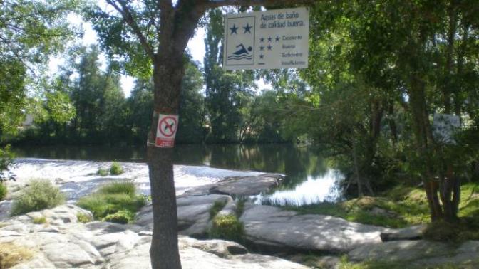 Zona de baño autorizada en Puente del Congosto