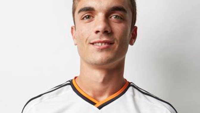 El Club Deportivo Guijuelo completa la plantilla con el defensa Álvaro Pérez Durán