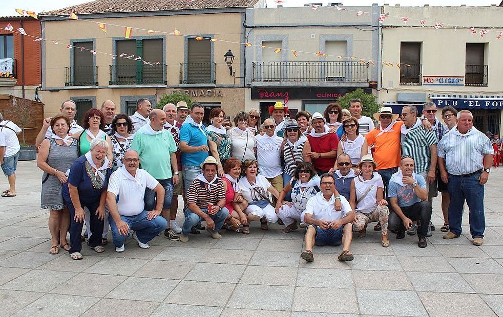 Cumplen 60 años orgullosos y felices de haberlos vivido. En la imagen, la quinta posa para SALAMANCArtv AL DÍA en la plaza de España | Fotos: Andrés López