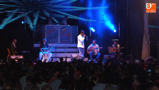 Buena afluencia de público en la actuación de Manuel Cortés  