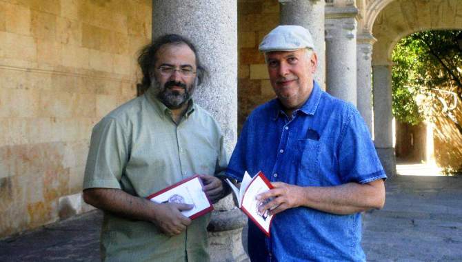 Alencart y Luis Cabrera en el Patio de Escuelas Menores