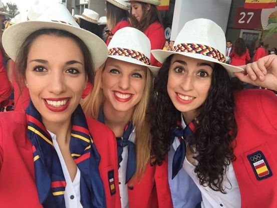 Las medallistas olímpicas de Avenida, protagonistas del alumbrado del Recinto Ferial  