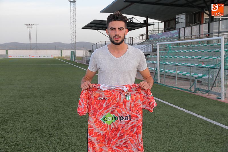 Héctor Martínez se estrena nada más llegar al CD Guijuelo