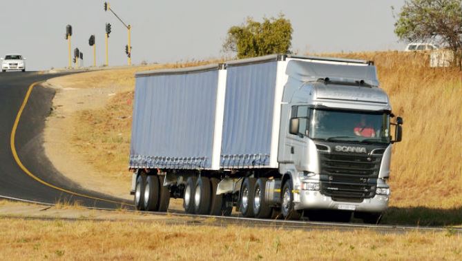 La Federación de Empresas de Transporte de Mercancías por Carretera de Castilla y León (Fetracal) muestra su “preocupación y malestar” por la posibilidad de llegar a camiones de 44 toneladas