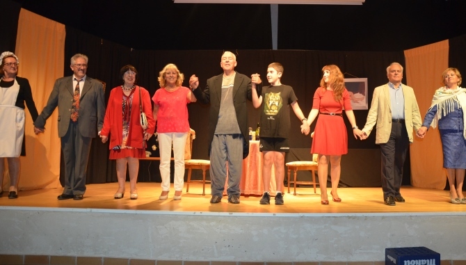 Ateneo Teatro, durante su actuación en Monleras