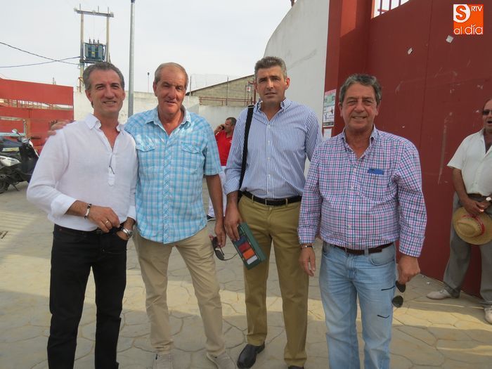 Los hermanos Castaño, a hombros en Villoria