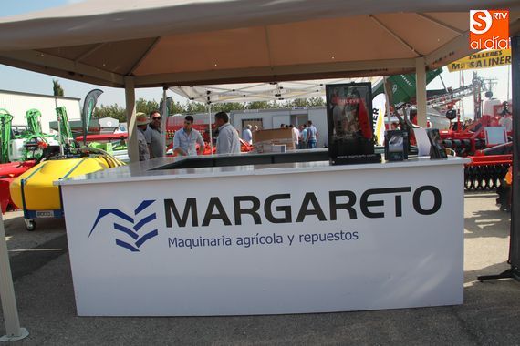 Stand de Margareto en la zona exterior de Salamaq