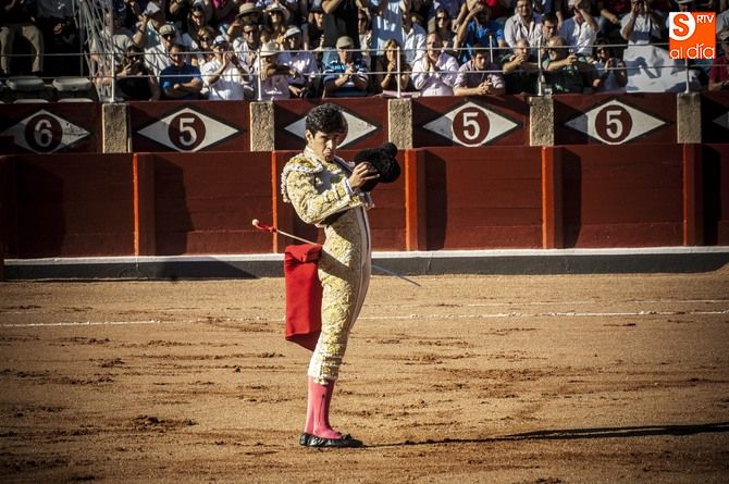 López Simón brindó su primero y el sexto al público. Foto: Adrián Martín