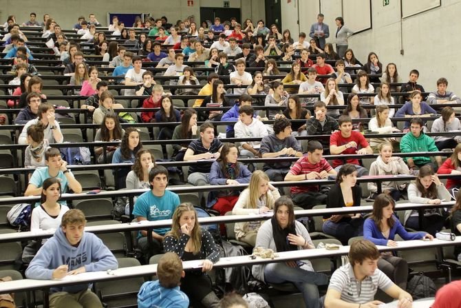 3.105 se han matriculado en la titulación escogida en primera opción