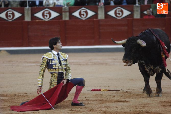 Desplante de Juan del Álamo antes de indultar al sexto. Foto: Adrián Martín