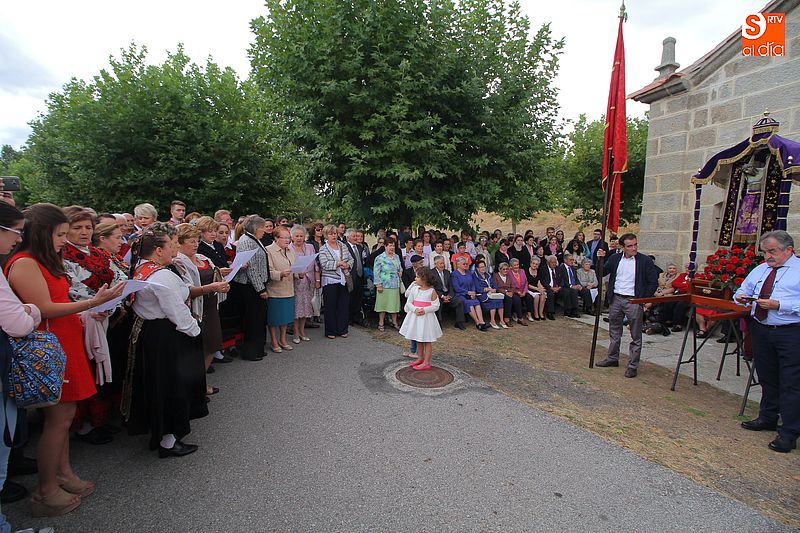 El Cristo de Valvanera regresa a la ermita entre cánticos y bailes