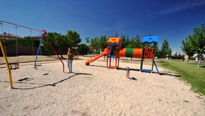 Marta Labrador, en uno de los parques que se han reformado