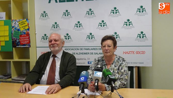 Emiliano Jiménez y Magdalena Hernández, presidenta de AFA