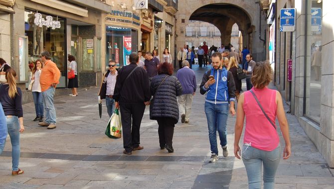 CEOE revisa al alza el crecimiento de la economía española para 2016