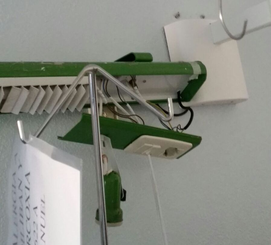 Nuevo desprendimiento en una habitación del Hospital Clínico ocupada por pacientes