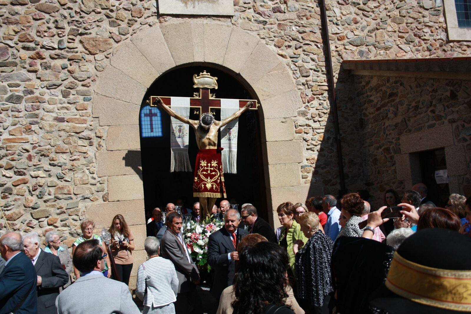 El Cristo del Amparo volverá a las calles en procesión el próximo domingo 25. Fotos: Ayto. de Tamames.