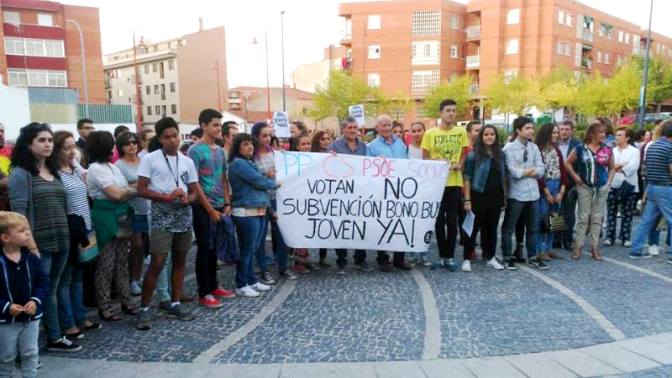 Concentración convocada por la Plataforma Bus Joven Santa Marta