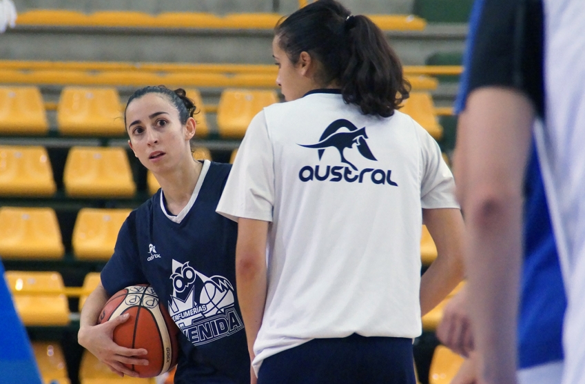 Un momento de un entrenamiento del Perfumerías Avenida en Würzburg