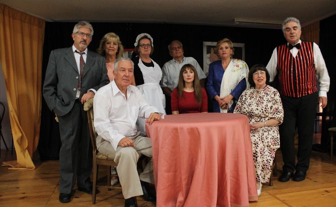 El grupo Ateneo Teatro triunfó ayer con su representación en Juzbado
