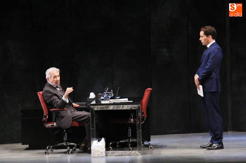 Un momento de la actuación de los dos actores en el Liceo