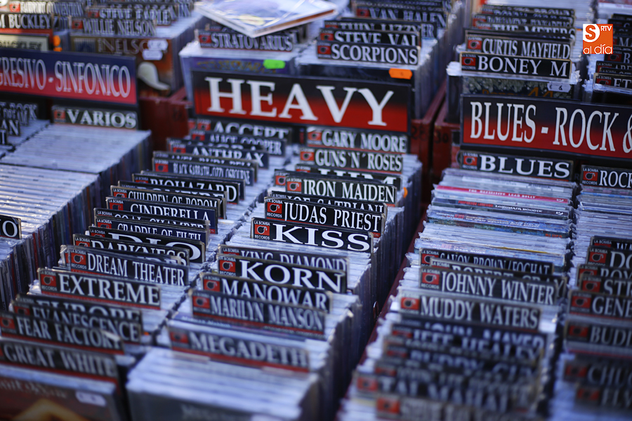 La I Feria del Disco y el Coleccionismo Musical llega a la plaza del Museo del Comercio  