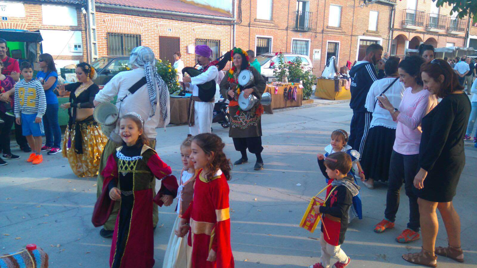 Cientos de personas visitaron el pasado sábado la III Feria Mudéjar de Rágama