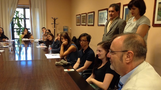 El consejero de Educación con el Council on International Educational Exchange