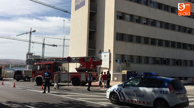 Varias dotaciones de Bomberos y Policía Local, en el Virgen de la Vega