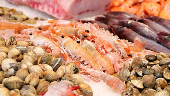 La Feria del Marisco del E. Leclerc Salamanca alcanza su tercera edición